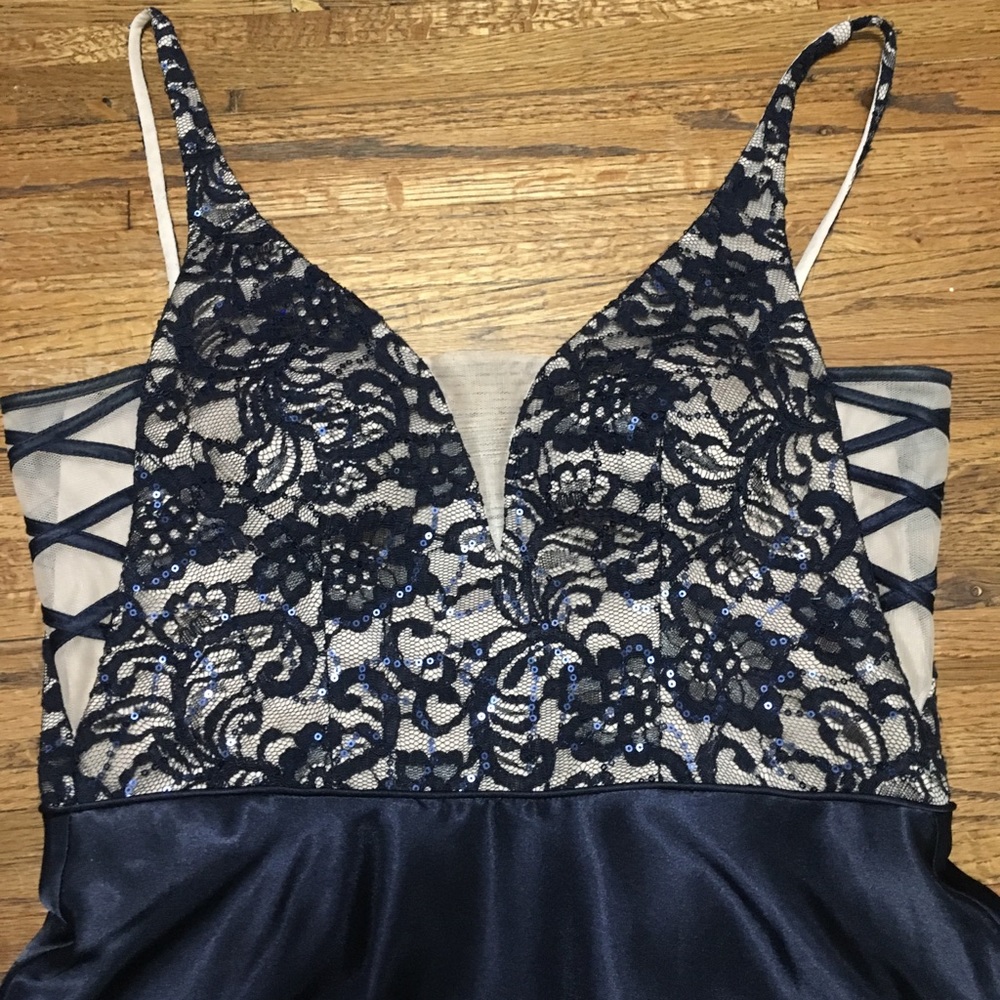 Long navy prom/homecoming dress